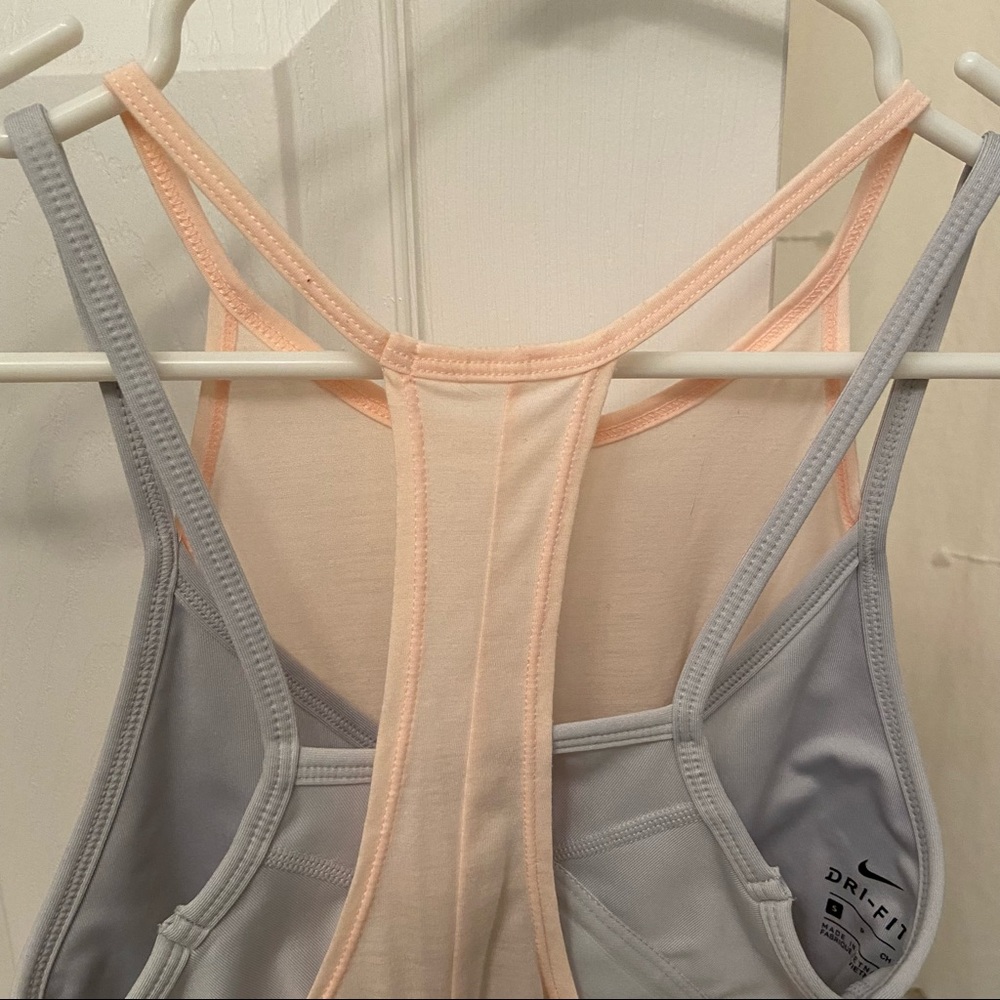 NEW Nike Workout Tank with Built-In Sports Bra - Picture 4 of 6